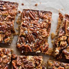 Maple Pecan Pie Shortbread Bars