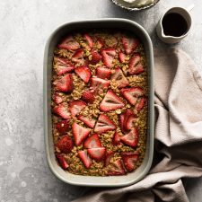 Strawberry Baked Oatmeal Thumbnail