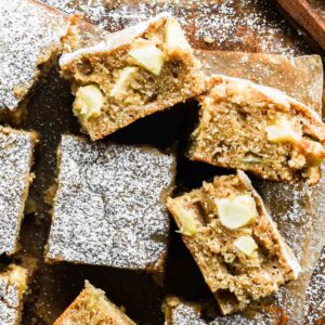 Apple spice cake slices.