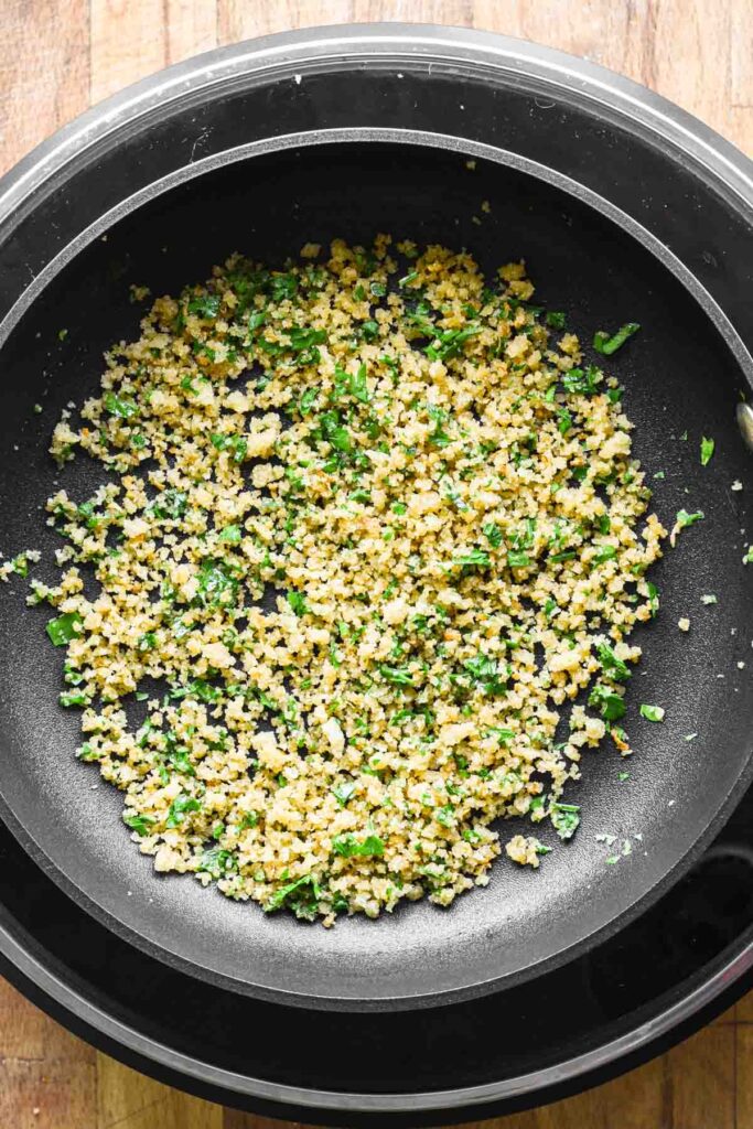 Finished breadcrumbs with parsley.