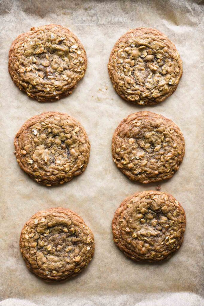 Fresh baked brown butter gingerbread oatmeal cookies.