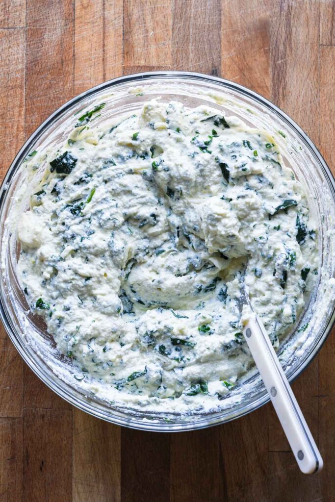 Ricotta and spinach mixture.